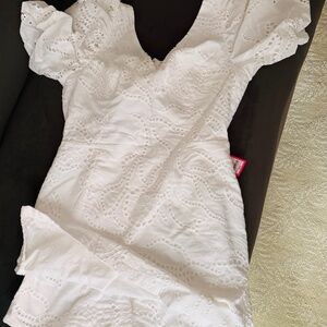 Lilly Pulitzer Celestina V-Neck Romper like new